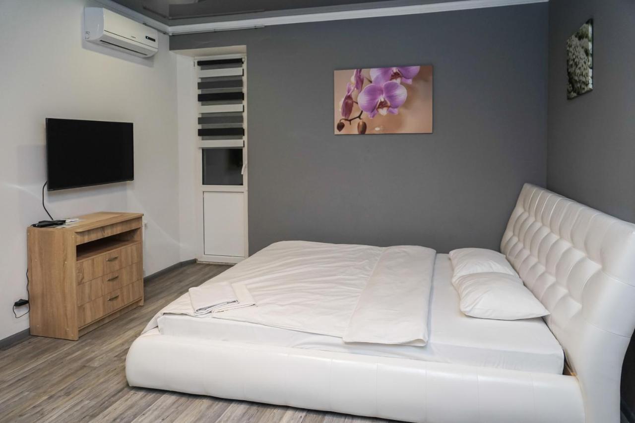 Cozy Apartment In A New Building Close To The Downtown Kyiv Exterior foto